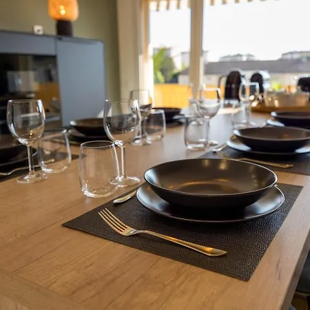 Le Maveria, Proximite Annecy